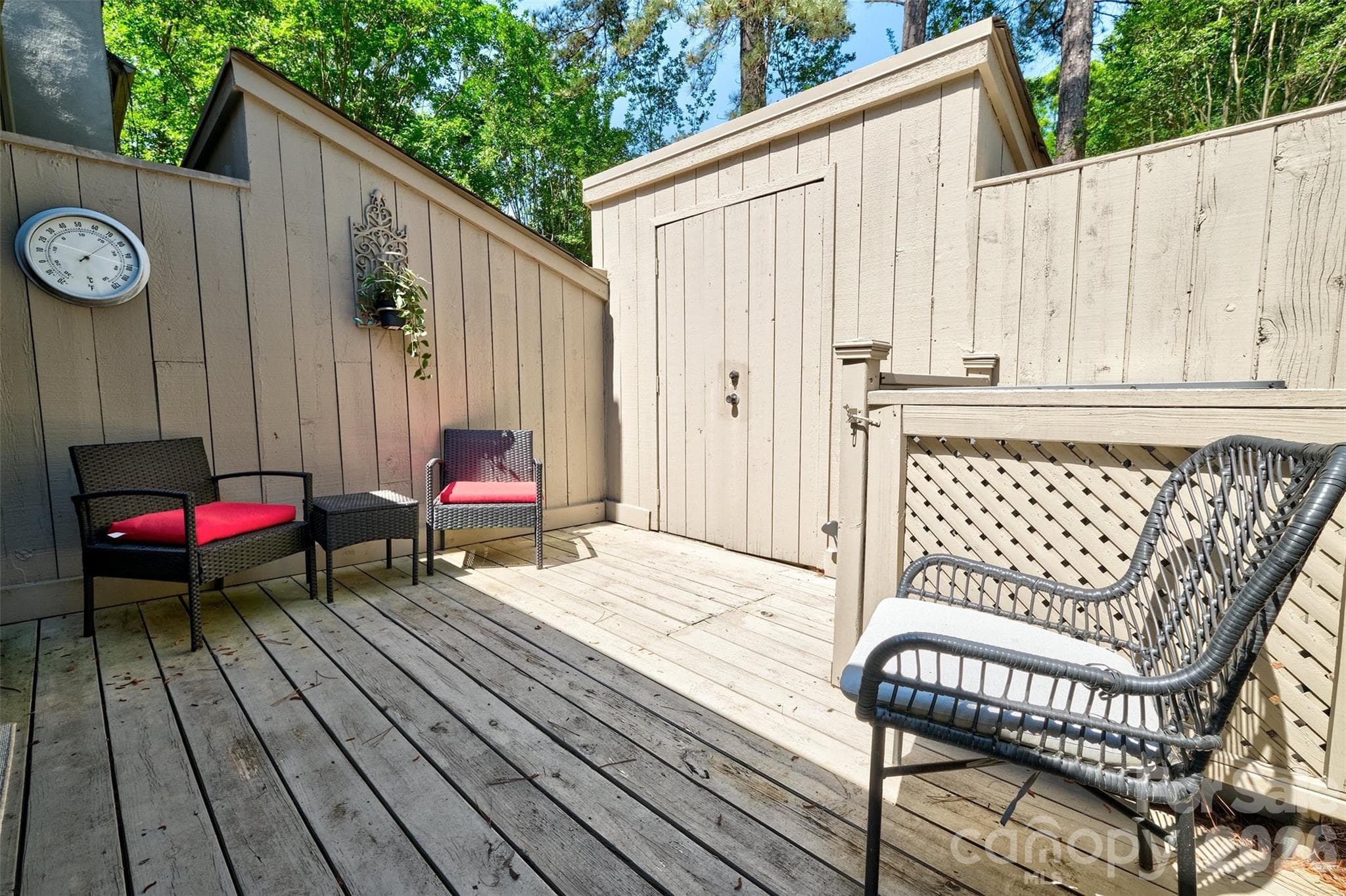 Front patio with storage area - Lake Wylie