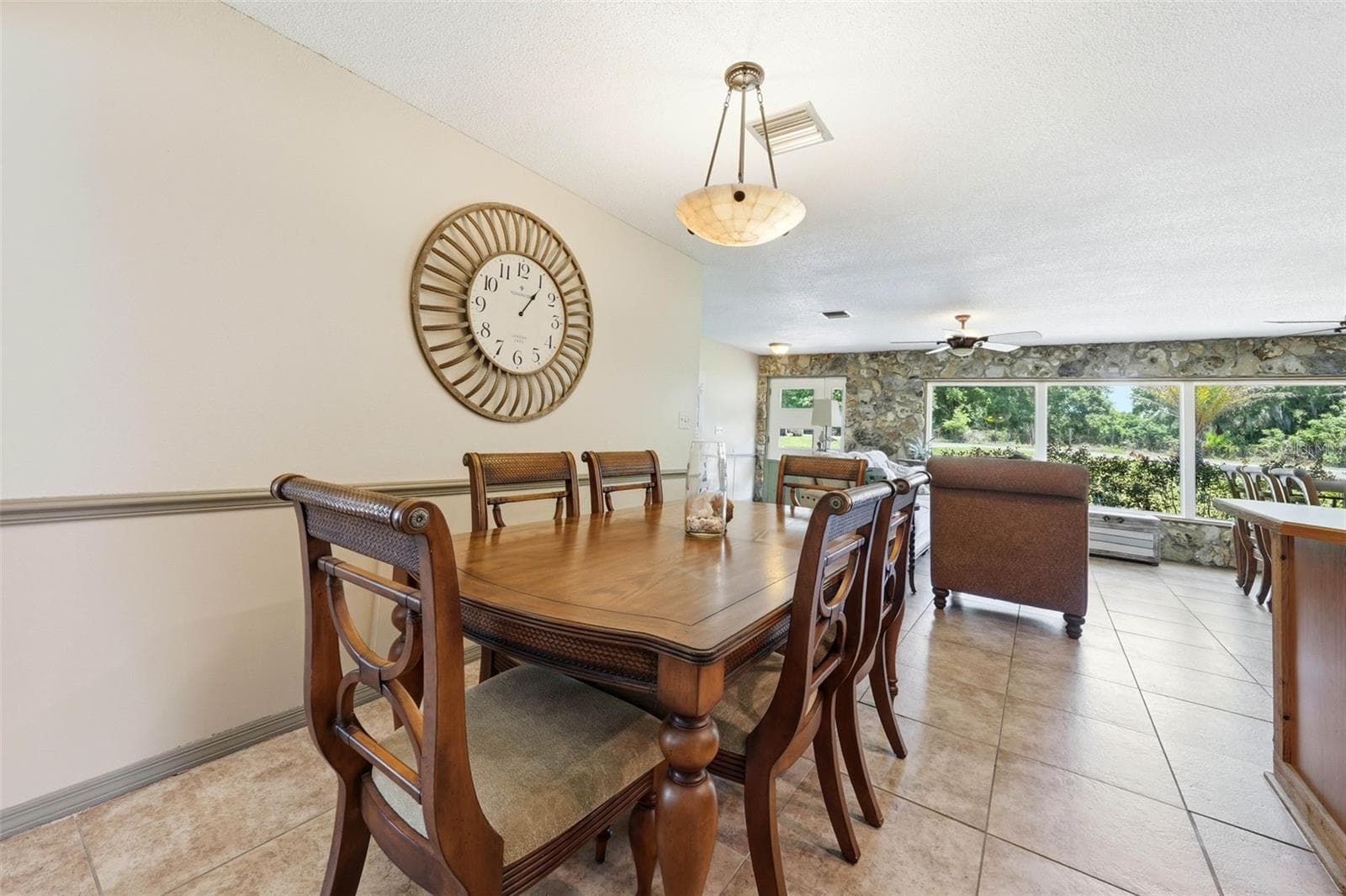 kitchen dining area - 37237 GRAYS AIRPORT RD, LADY LAKE