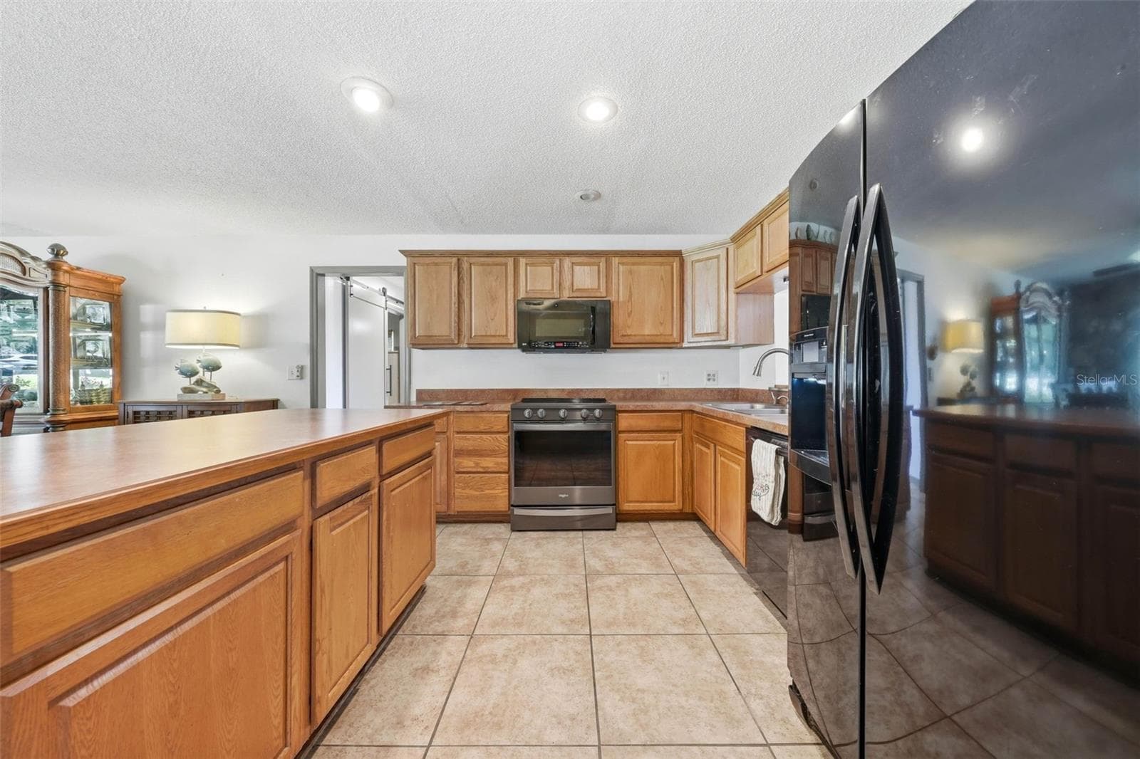 kitchen - 37237 GRAYS AIRPORT RD, LADY LAKE