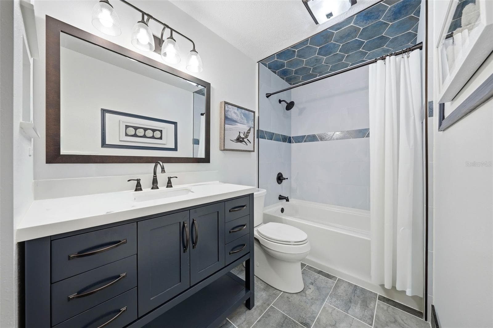 Bathroom 2 - 37237 GRAYS AIRPORT RD, LADY LAKE