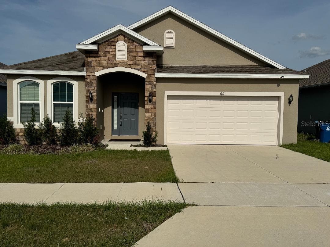 441 SILVER PALM DR