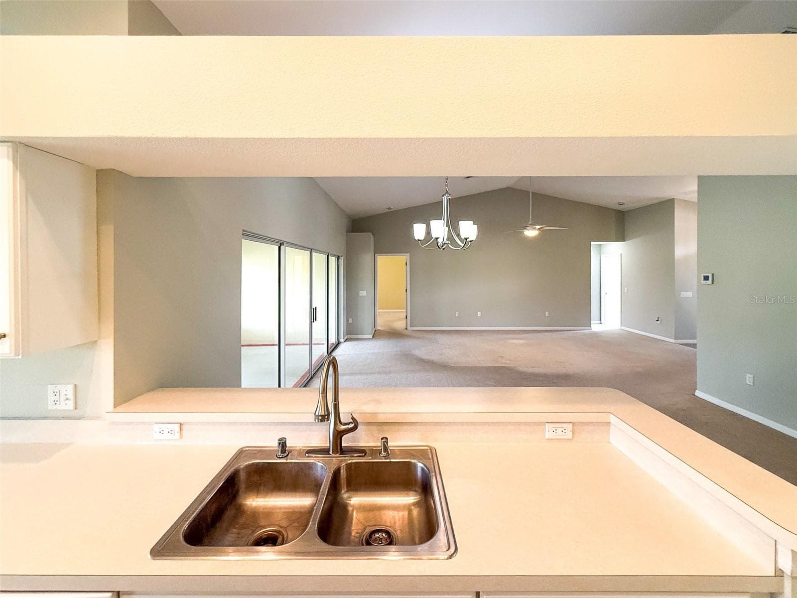 Villa at 18037 BAYWOOD FOREST DR, HUDSON, photo 8 of 45