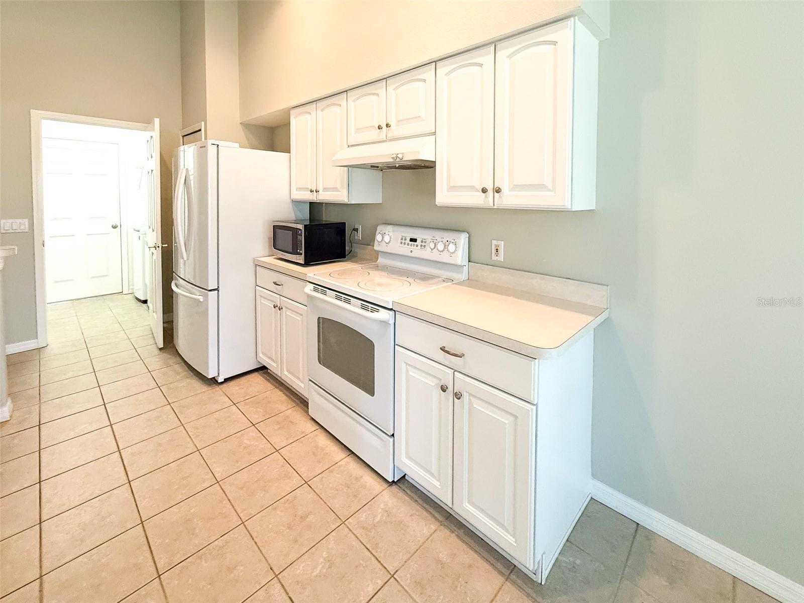 Villa at 18037 BAYWOOD FOREST DR, HUDSON, photo 10 of 45
