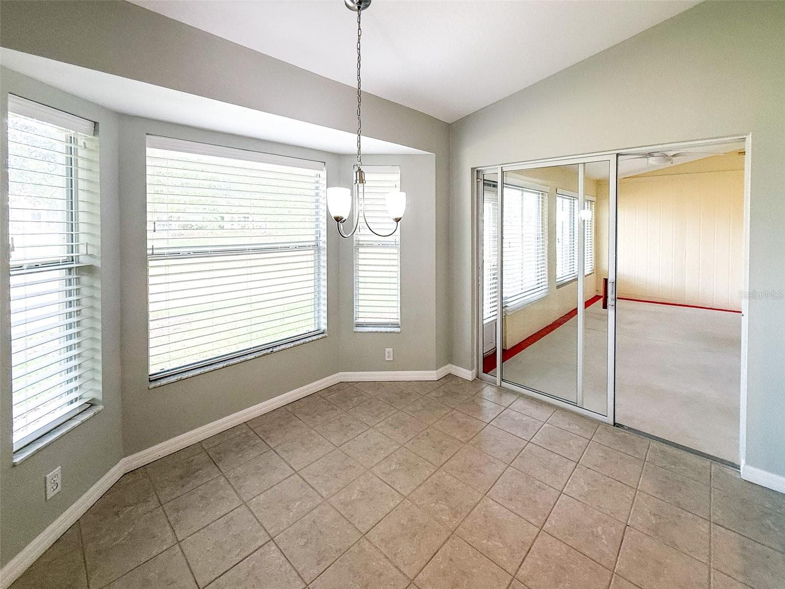Villa at 18037 BAYWOOD FOREST DR, HUDSON, photo 13 of 45