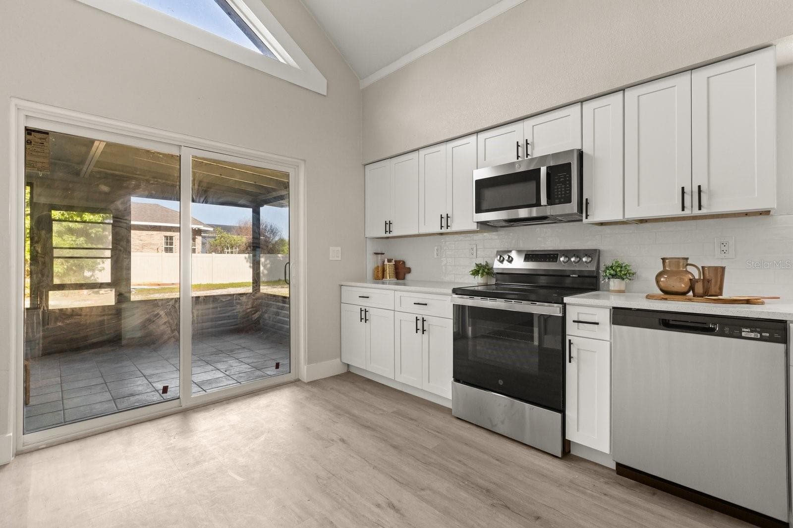 Single Family Residence at 1540 STONE TRL, DELTONA, photo 7 of 39
