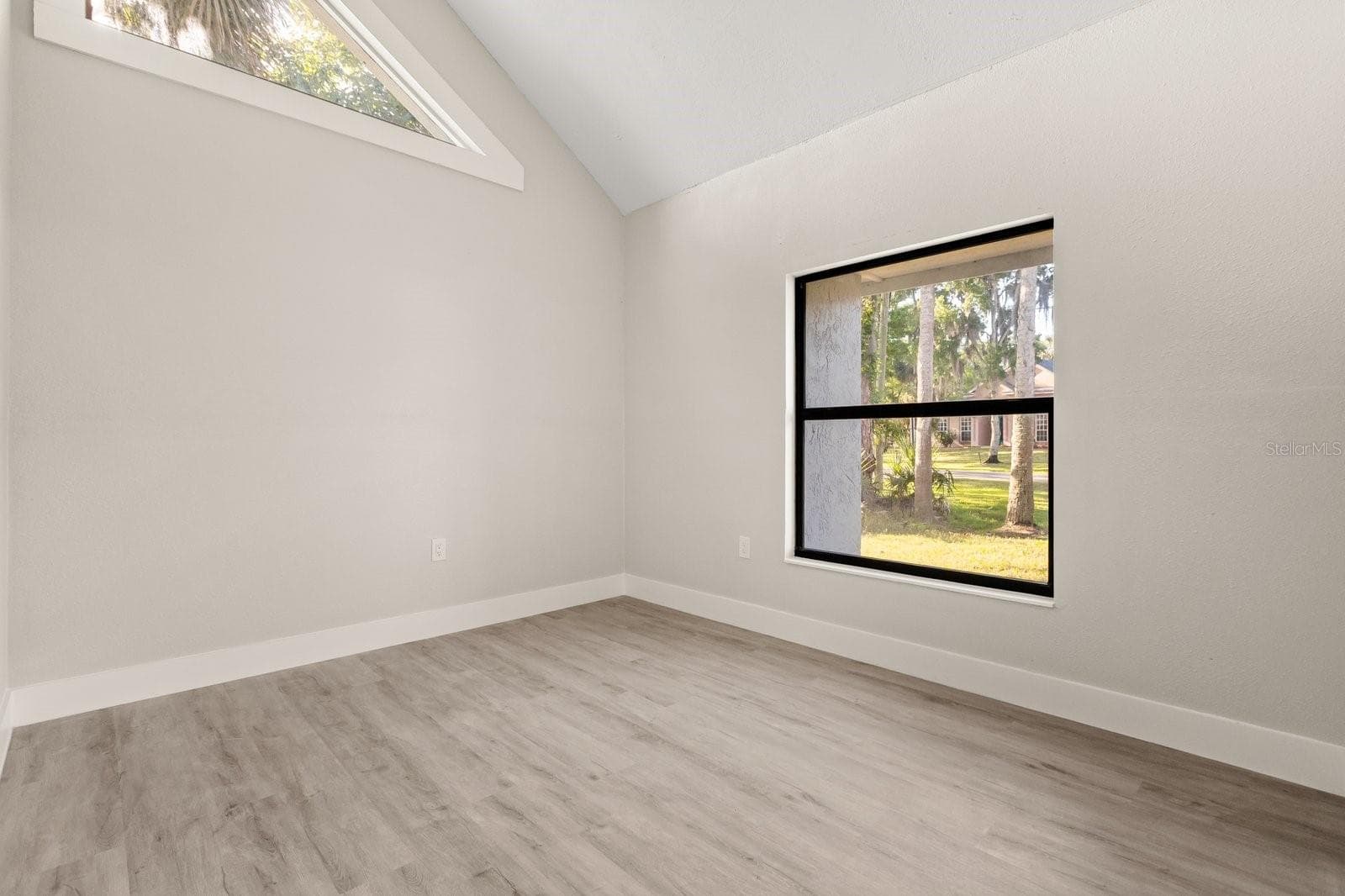 Single Family Residence at 1540 STONE TRL, DELTONA, photo 22 of 39