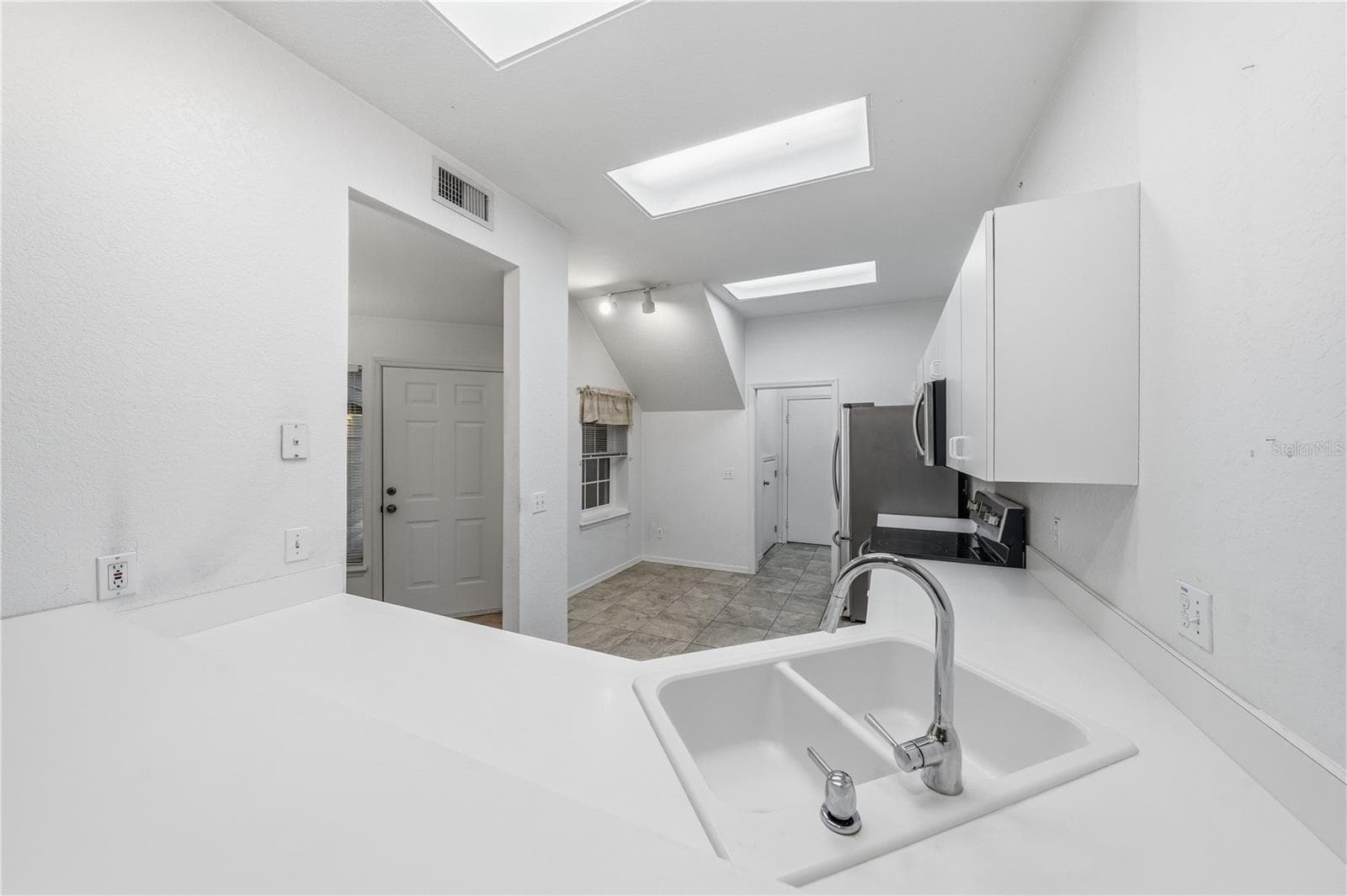 Condominium at 22128 LITTLE LAGOON CT, LUTZ, photo 16 of 39