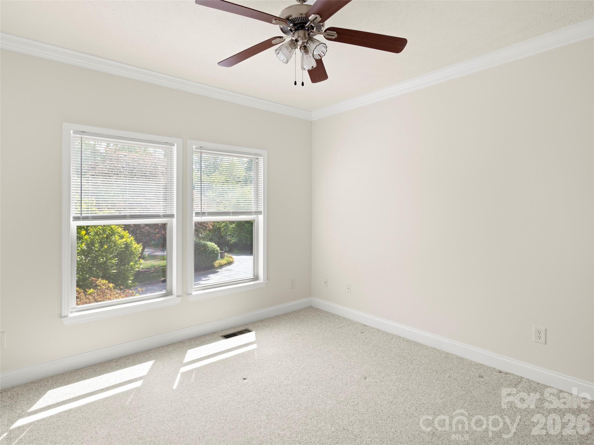 Townhouse at Asheville, photo 6 of 22