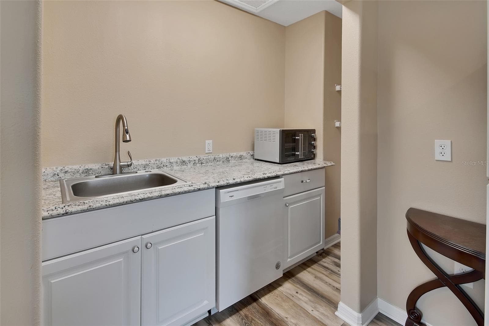 Upstairs kitchenette - 337 ORCHARD HILL ST, DELAND