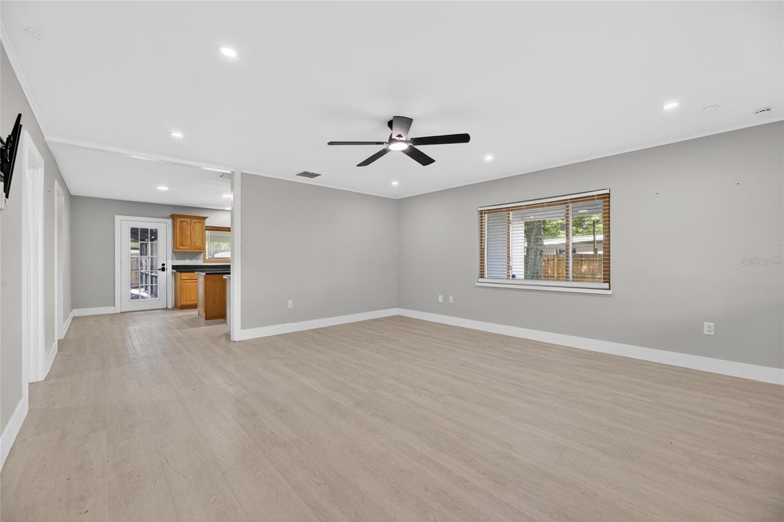 Single Family Residence at 204 7TH AVE NW, RUSKIN, photo 10 of 55