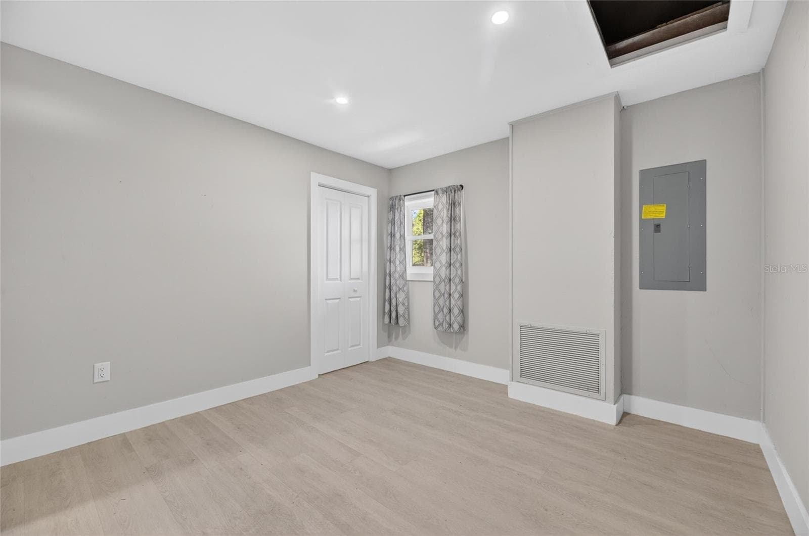 Single Family Residence at 204 7TH AVE NW, RUSKIN, photo 34 of 55