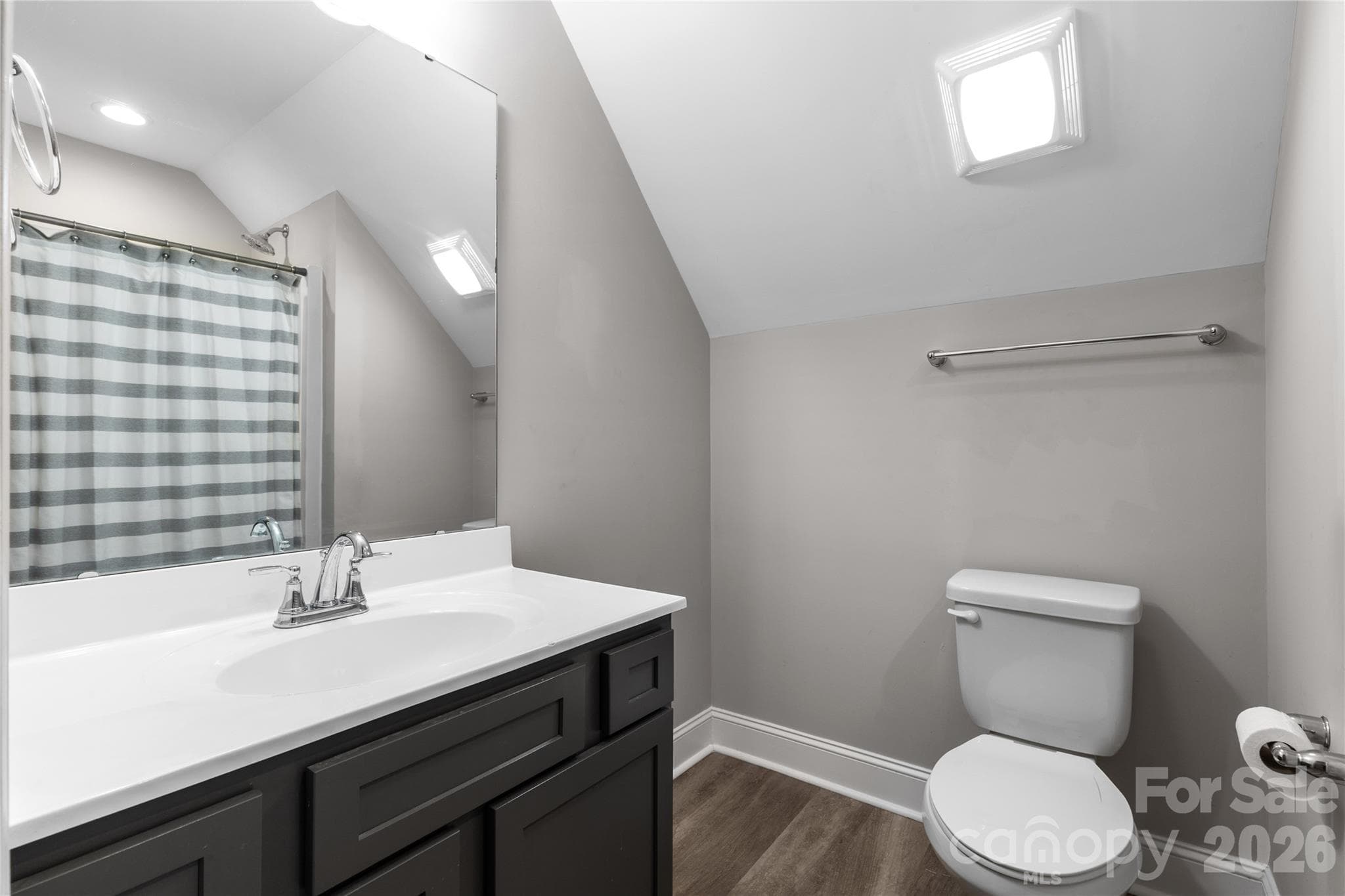 Upstairs Bath - 4335 Palmer Lloyd Road, Lancaster