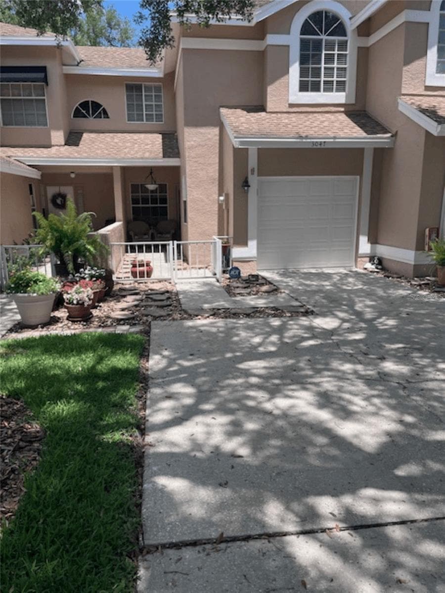 3047 OVERLOOK PL
