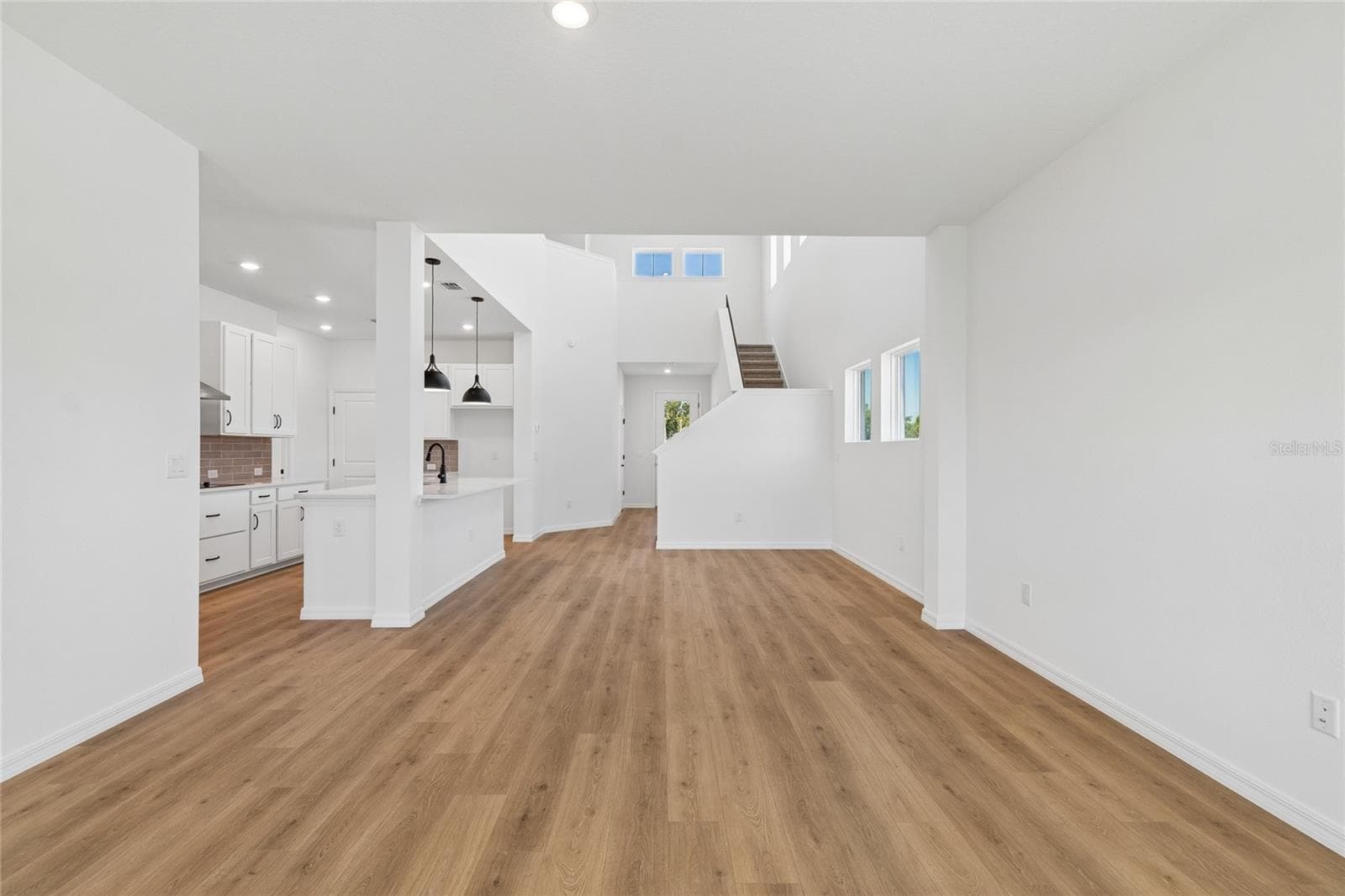 Family Room - 15227 EASTLYN DR, BRADENTON
