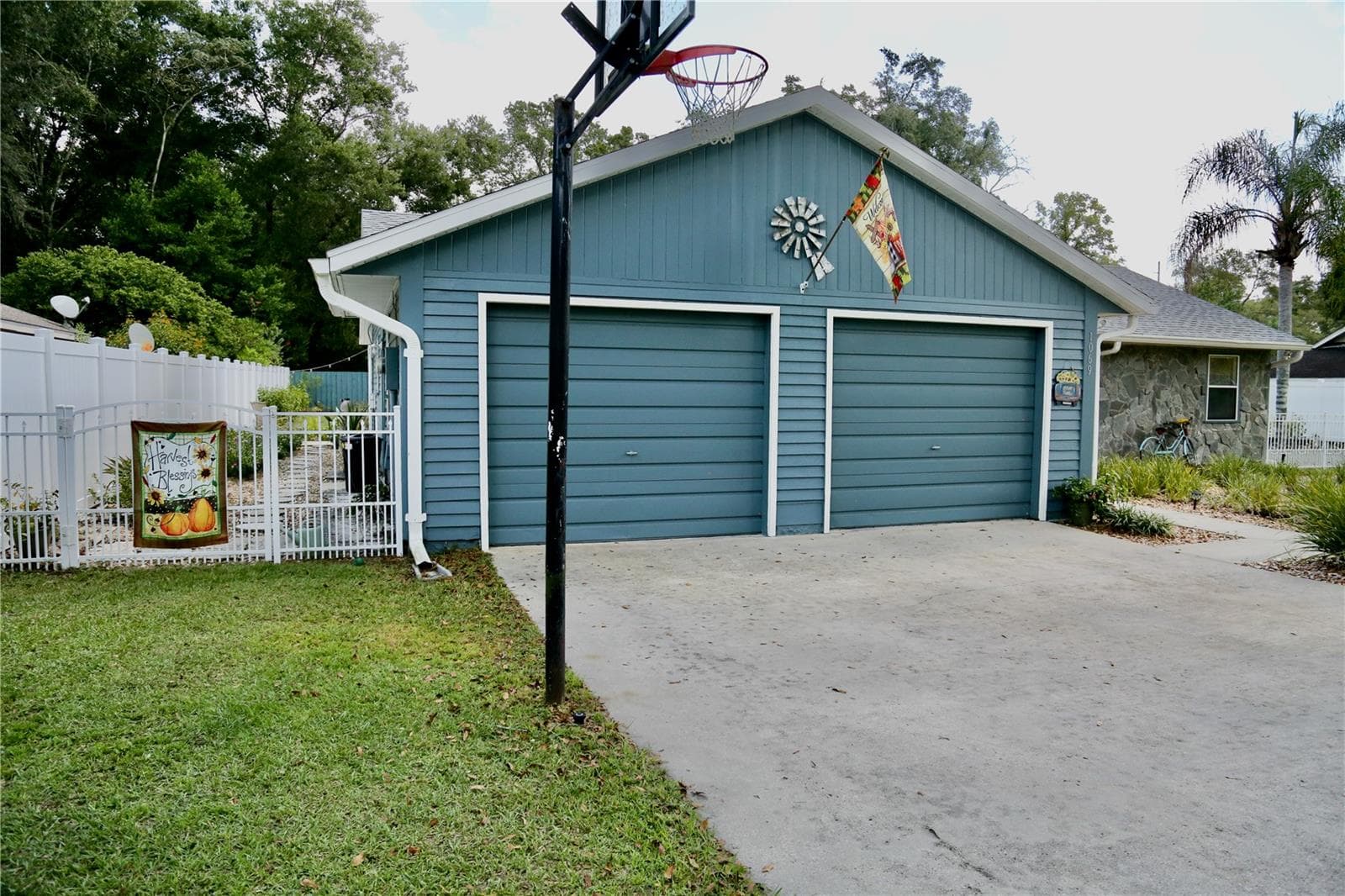 Single Family Residence at 1069 SE 57TH AVE, OCALA, photo 4 of 62