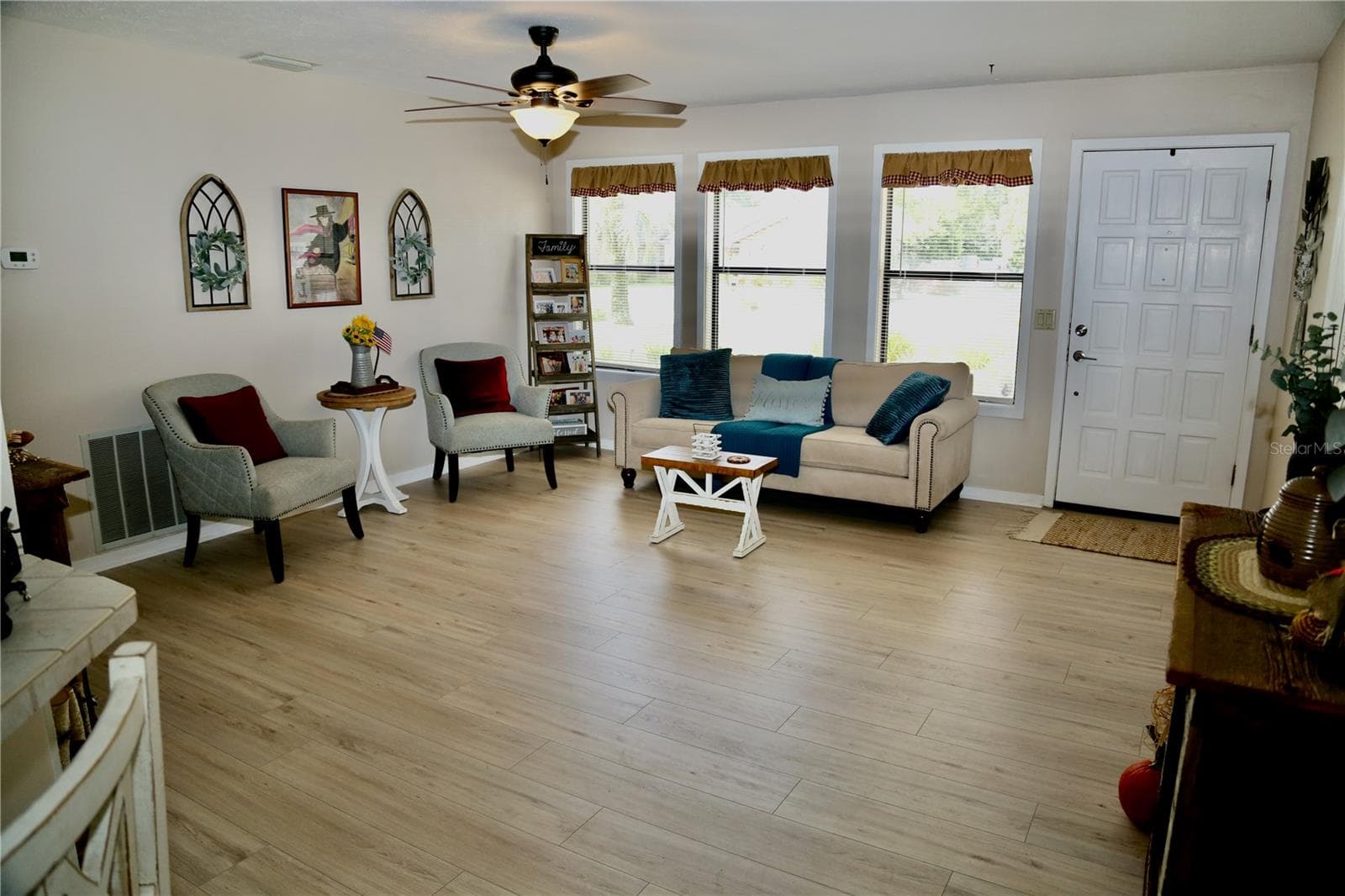 Single Family Residence at 1069 SE 57TH AVE, OCALA, photo 8 of 62