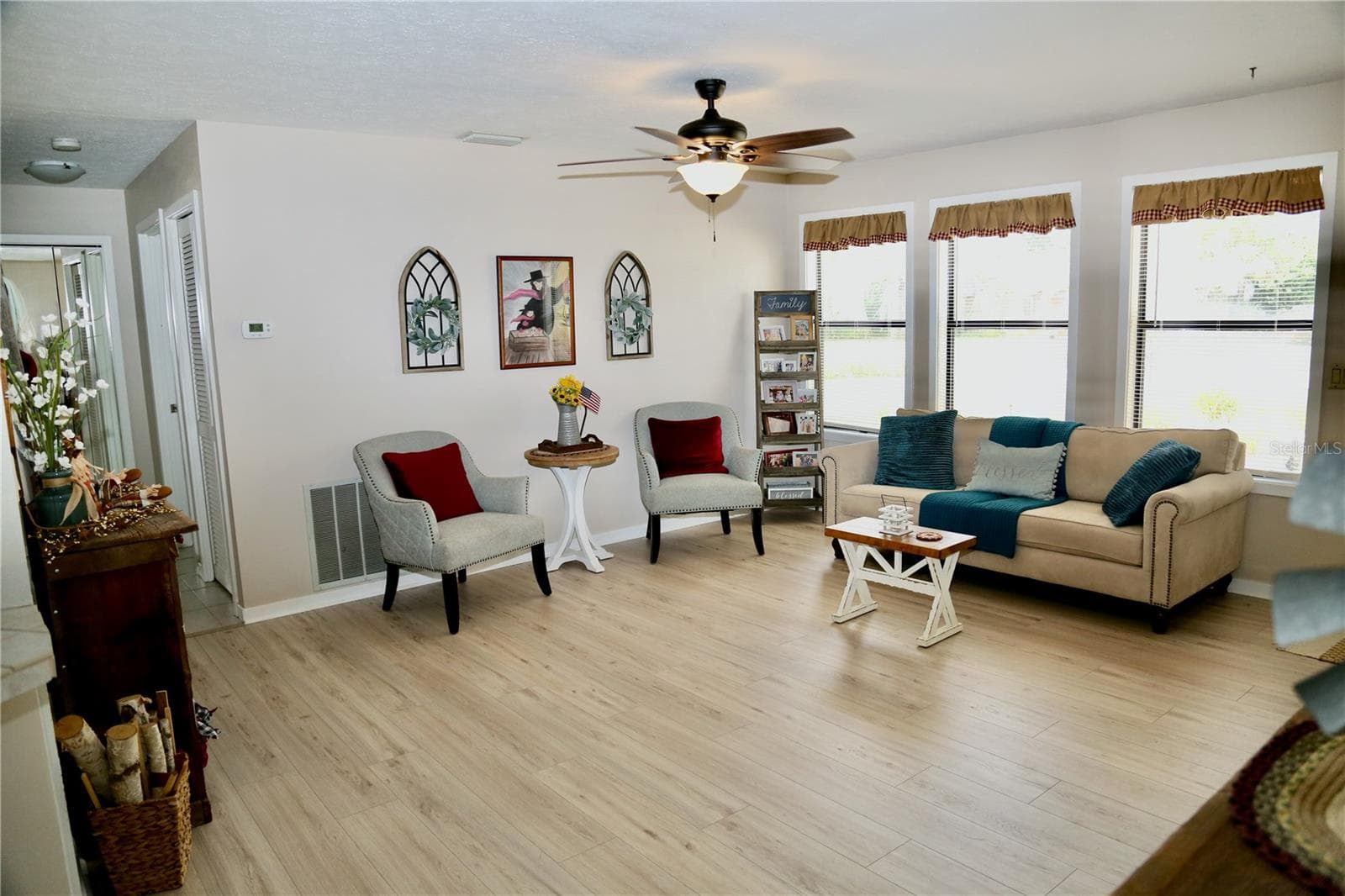Single Family Residence at 1069 SE 57TH AVE, OCALA, photo 9 of 62