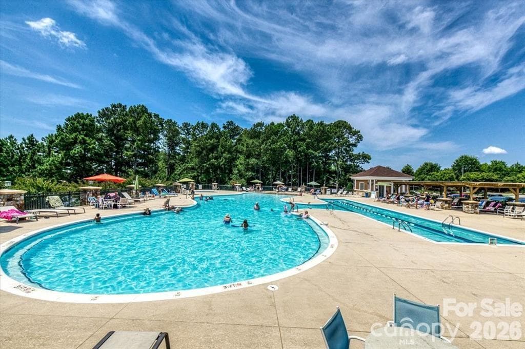 Two Outdoor Pools - 23119 kingfisher Drive, Fort Mill