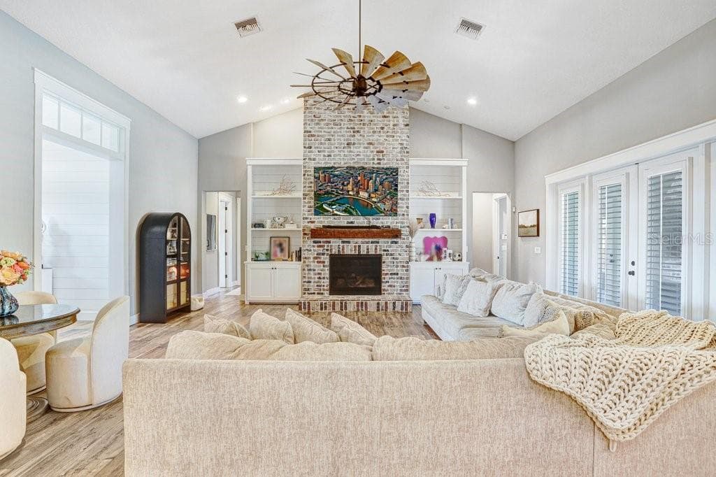 Family Room - 11634 DAVIS POOL RD, SEFFNER