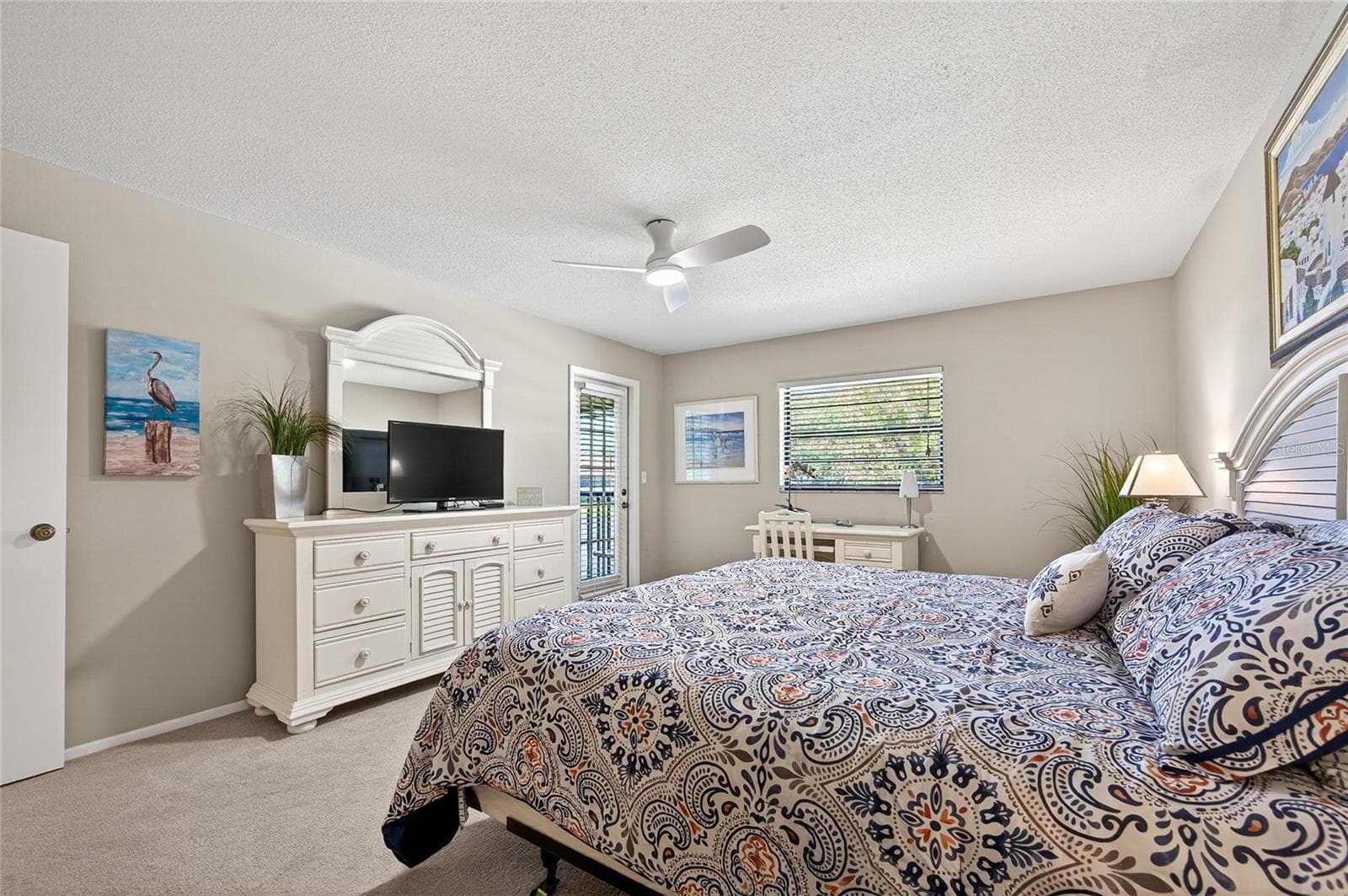 Master Bedroom - 360 THREE LAKES LN #J, VENICE