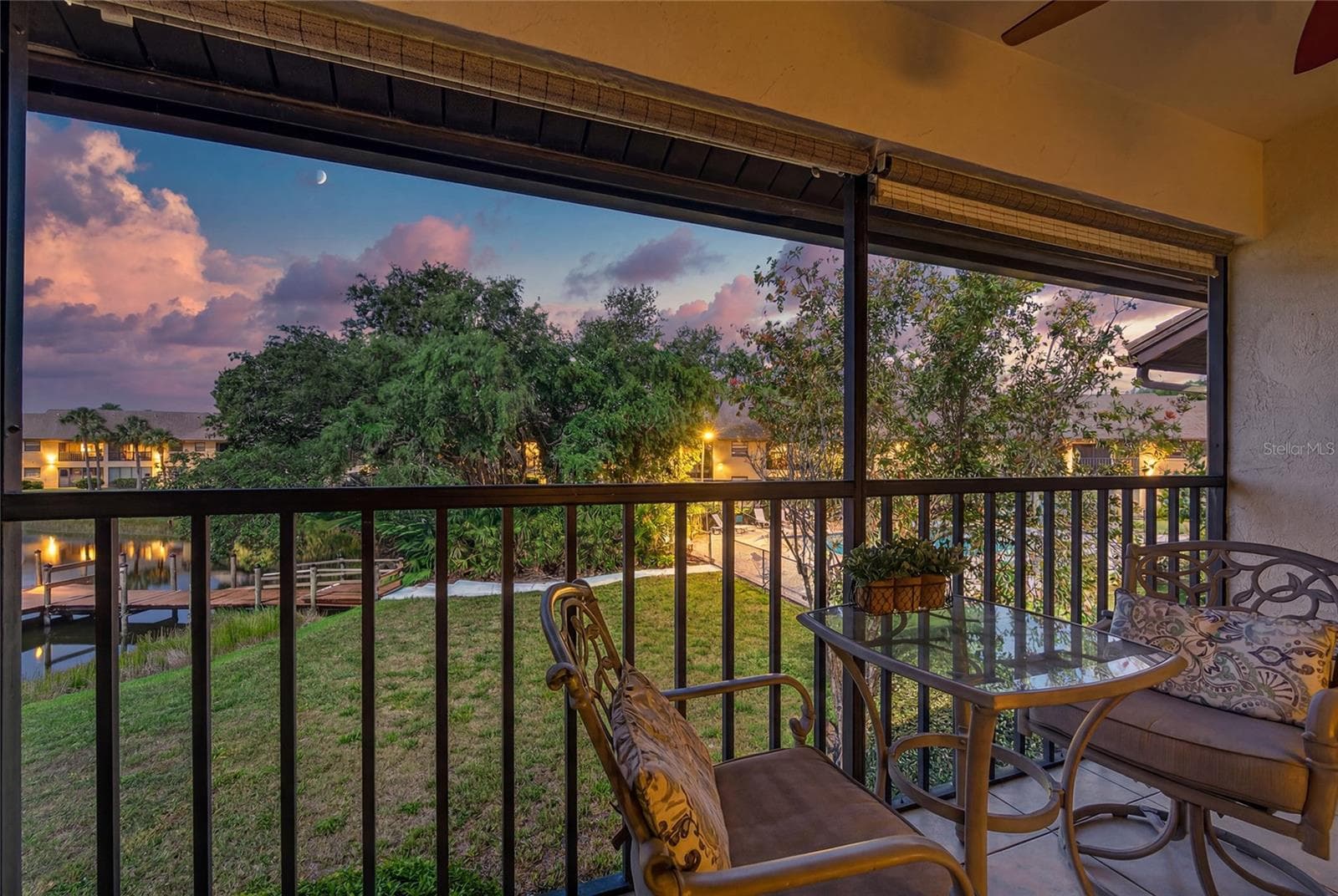 Lanai - 360 THREE LAKES LN #J, VENICE
