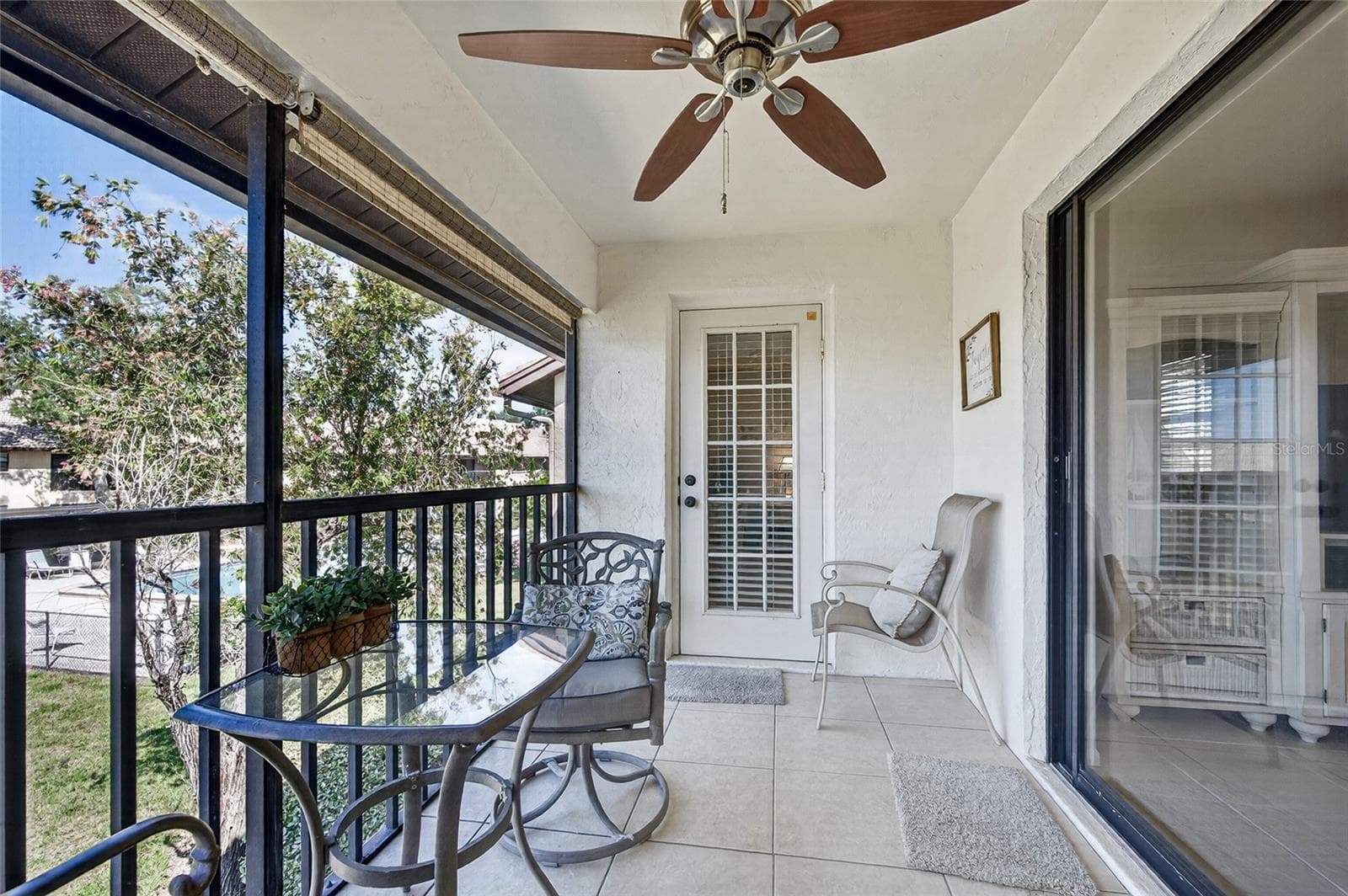 Lanai - 360 THREE LAKES LN #J, VENICE
