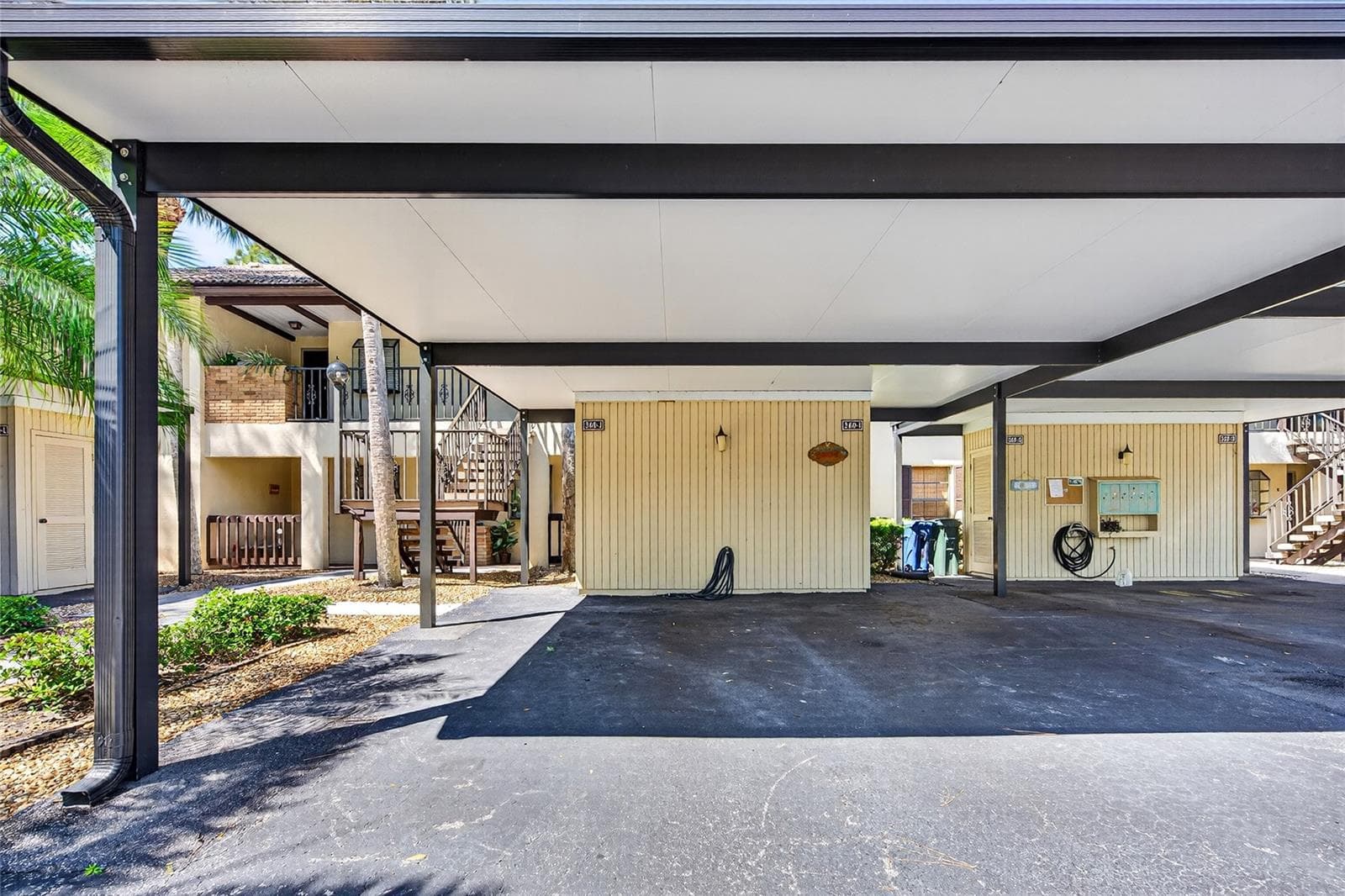 Carport - 360 THREE LAKES LN #J, VENICE