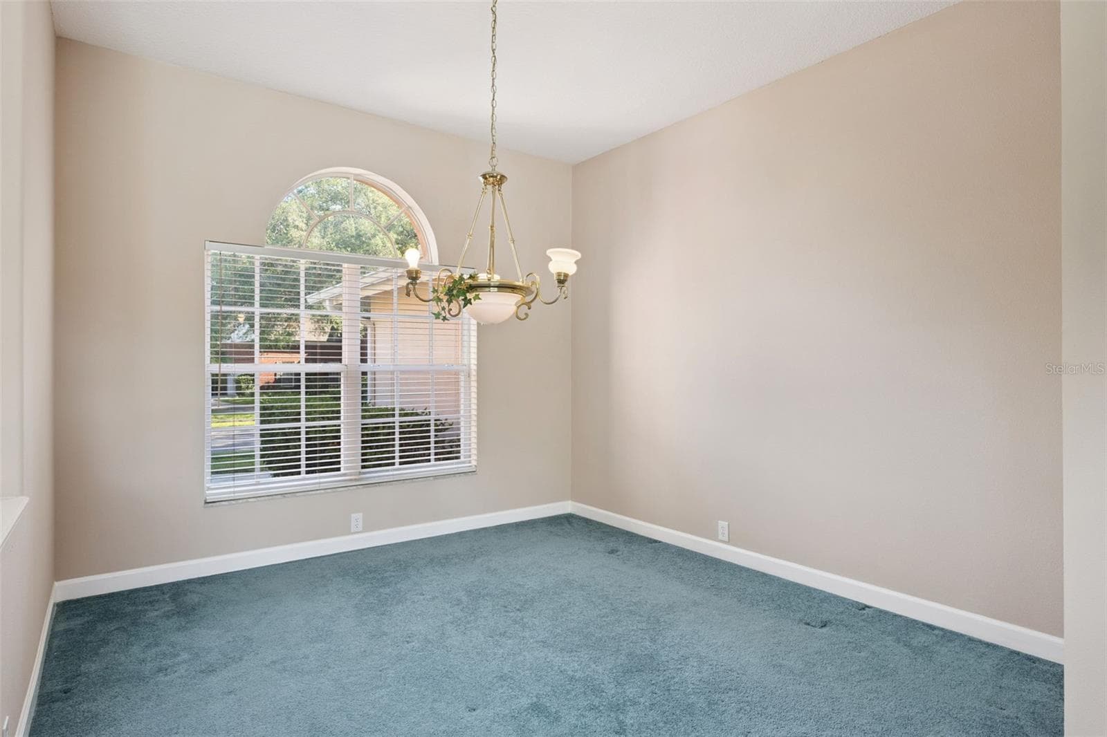 Single Family Residence at 3833 SANIBEL CV, OVIEDO, photo 6 of 46