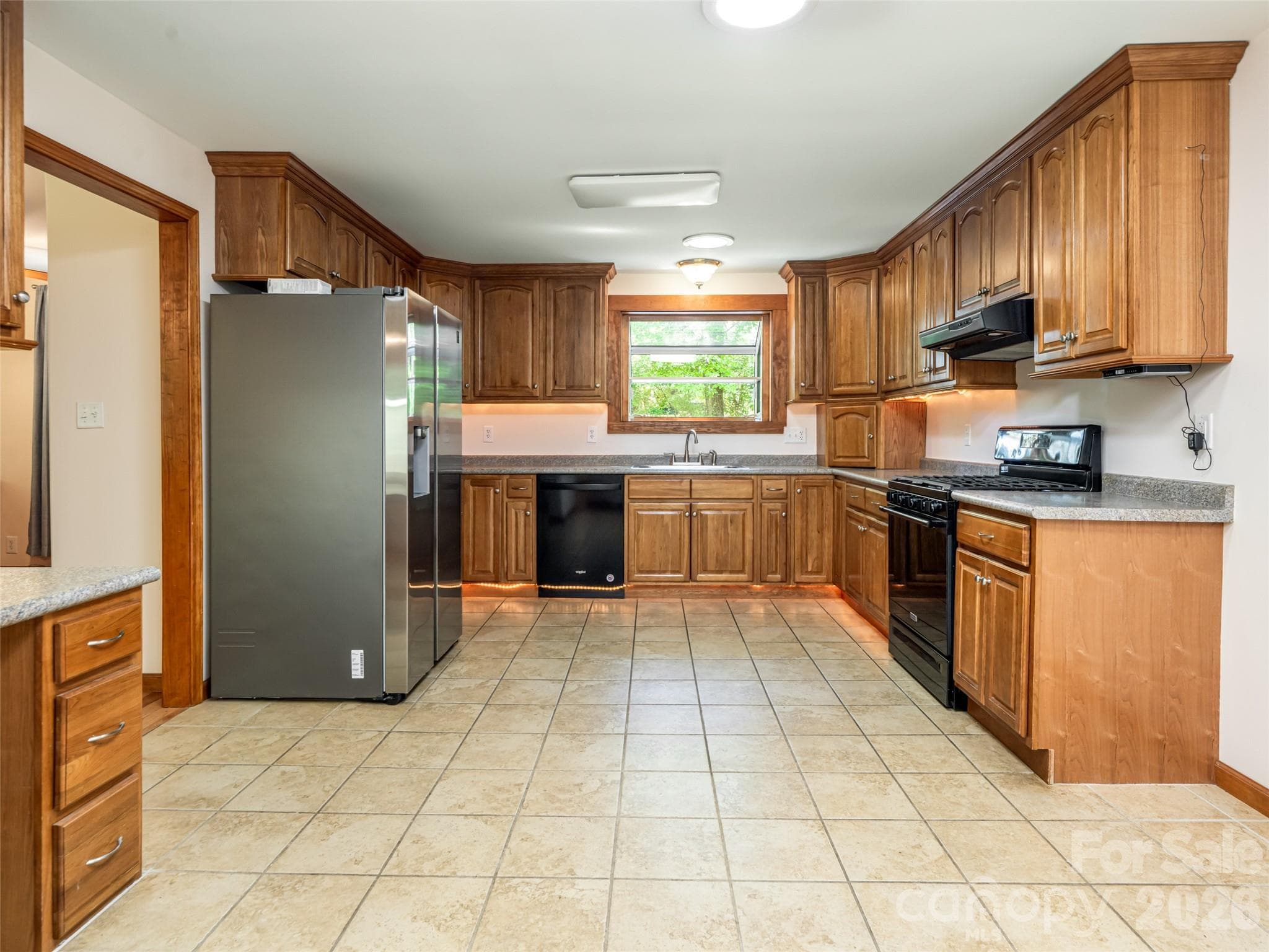 Single Family Residence at 146 Fairmont Road, Candler, photo 13 of 48