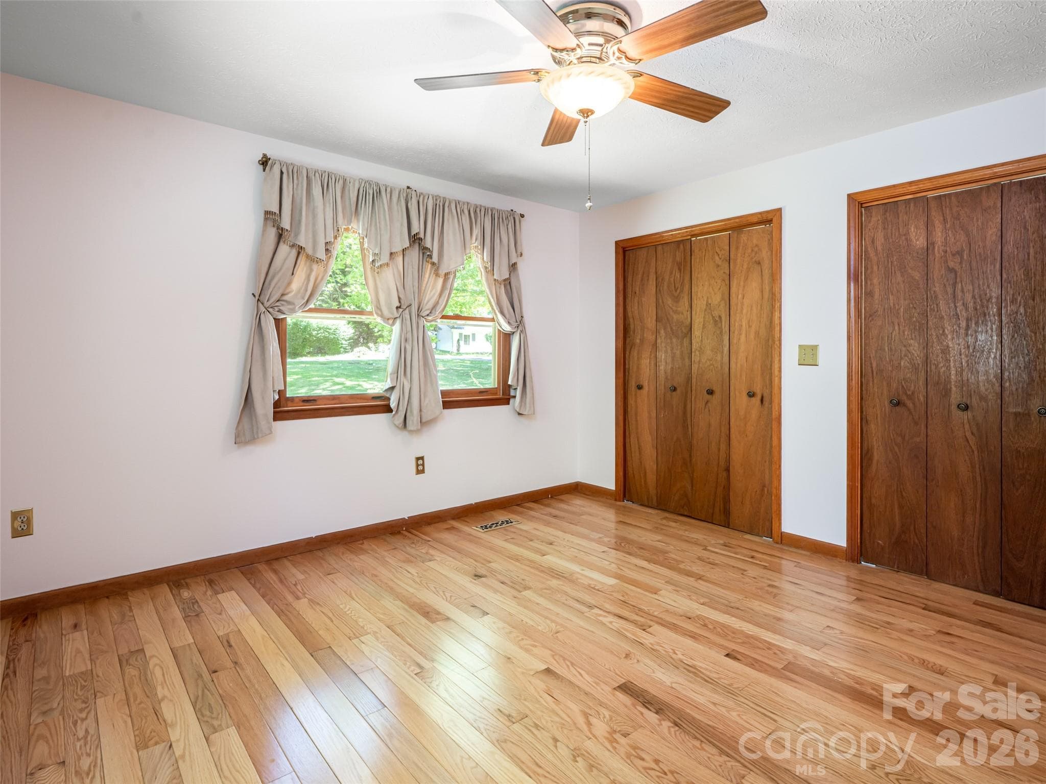 Single Family Residence at 146 Fairmont Road, Candler, photo 28 of 48