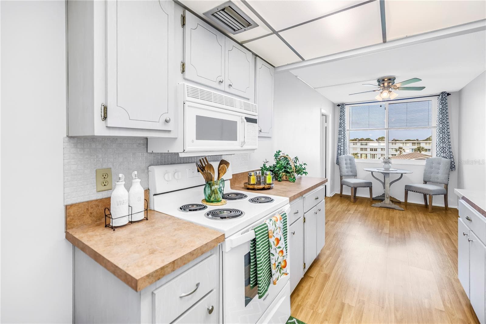 Condominium at 4720 LOCUST ST NE #318, ST PETERSBURG, photo 15 of 36