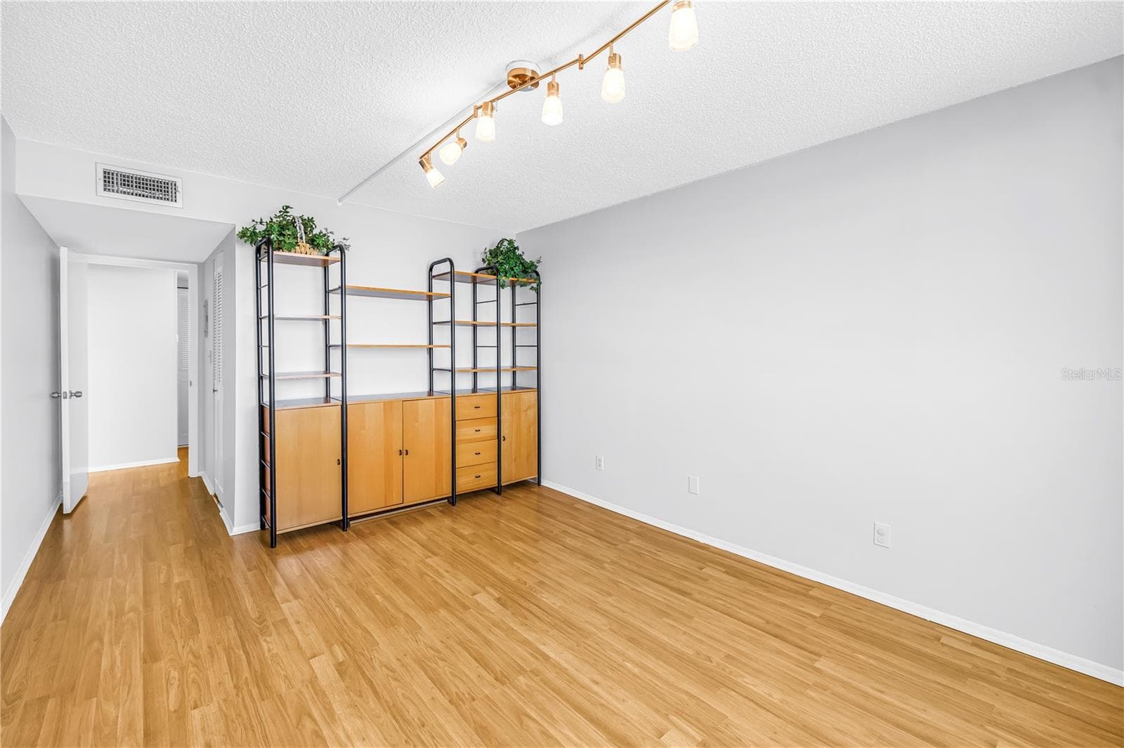 Condominium at 4720 LOCUST ST NE #318, ST PETERSBURG, photo 22 of 36