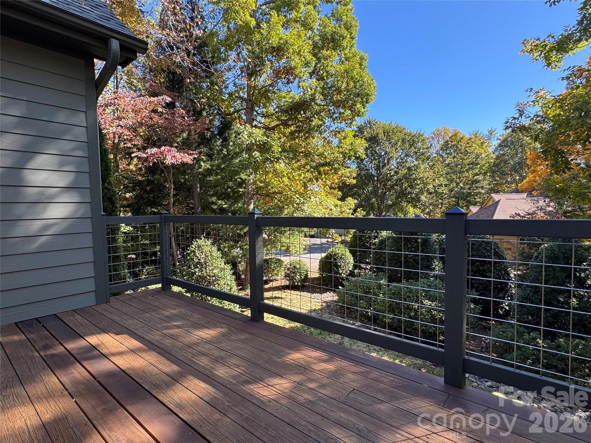 Single Family Residence at 894 Dunroy Drive, Hendersonville, photo 20 of 39