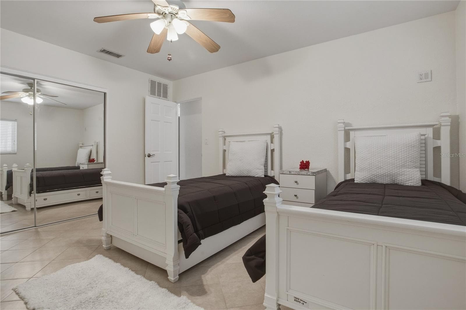 Single Family Residence at 324 173RD AVE E, NORTH REDINGTON BEACH, photo 41 of 73