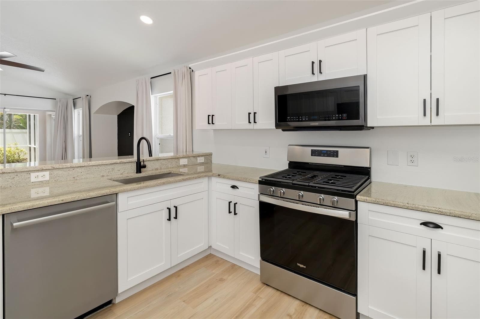 Single Family Residence at 6226 BLUEFLOWER CT, LAKEWOOD RANCH, photo 17 of 82
