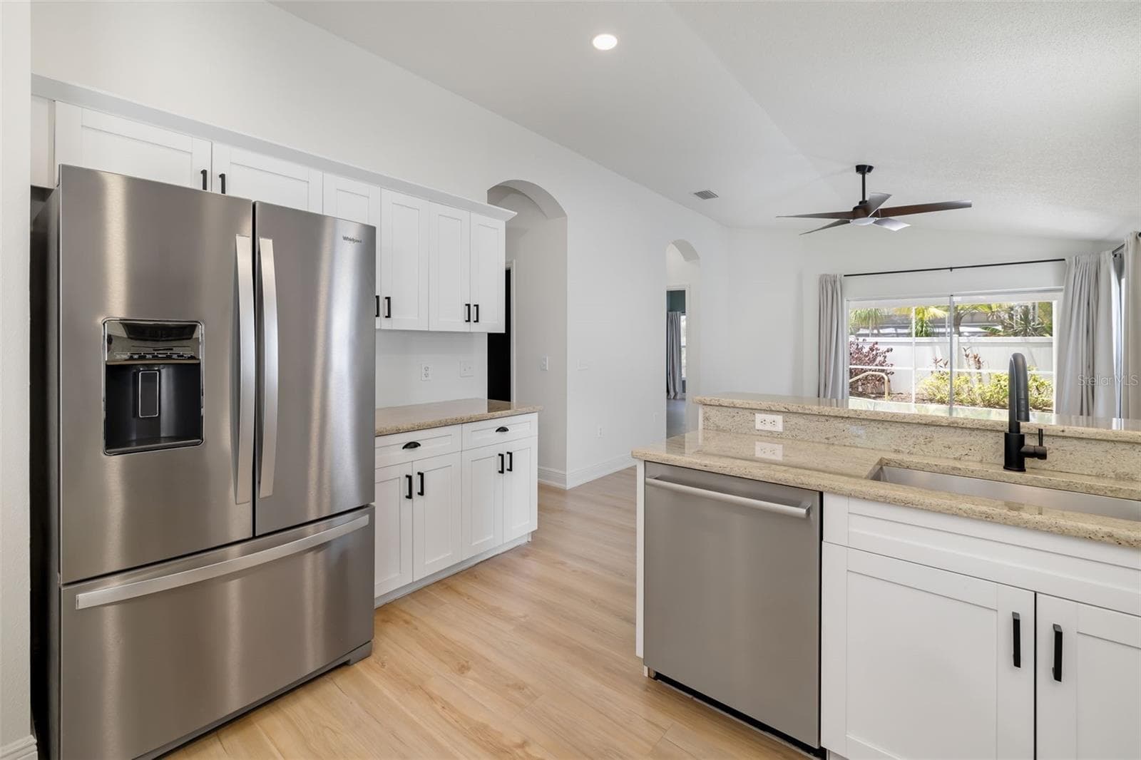 Single Family Residence at 6226 BLUEFLOWER CT, LAKEWOOD RANCH, photo 18 of 82