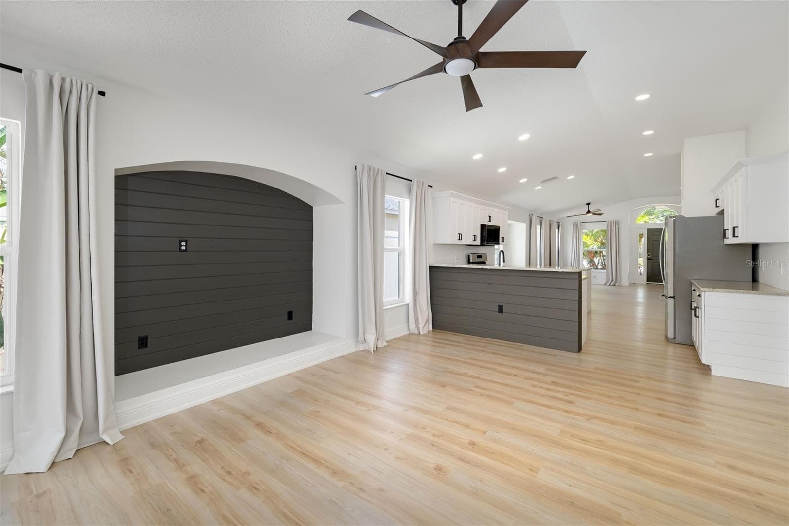 Single Family Residence at 6226 BLUEFLOWER CT, LAKEWOOD RANCH, photo 21 of 82