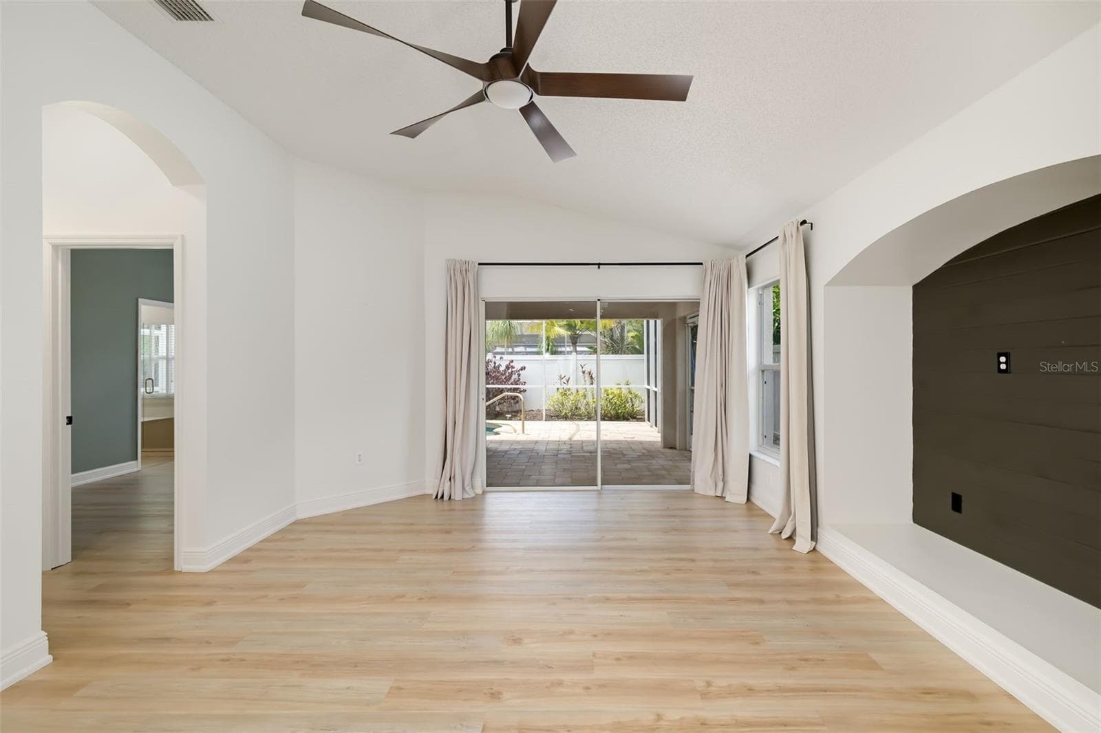 Single Family Residence at 6226 BLUEFLOWER CT, LAKEWOOD RANCH, photo 22 of 82