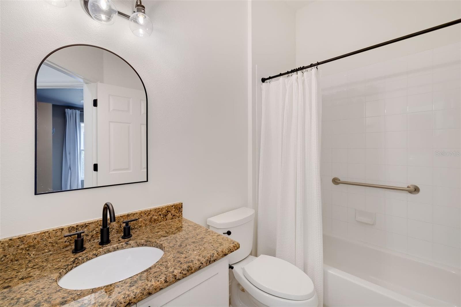 Single Family Residence at 6226 BLUEFLOWER CT, LAKEWOOD RANCH, photo 23 of 82