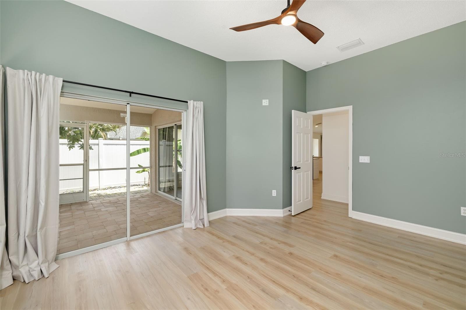 Single Family Residence at 6226 BLUEFLOWER CT, LAKEWOOD RANCH, photo 29 of 82