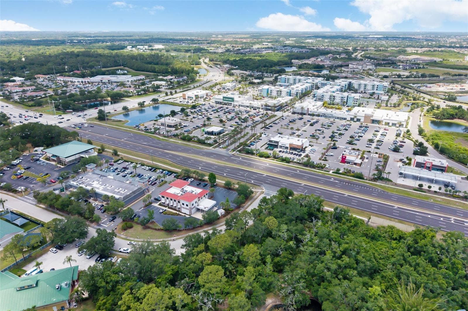 Single Family Residence at 6226 BLUEFLOWER CT, LAKEWOOD RANCH, photo 58 of 82