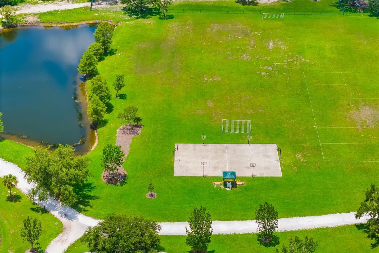 Single Family Residence at 6226 BLUEFLOWER CT, LAKEWOOD RANCH, photo 78 of 82