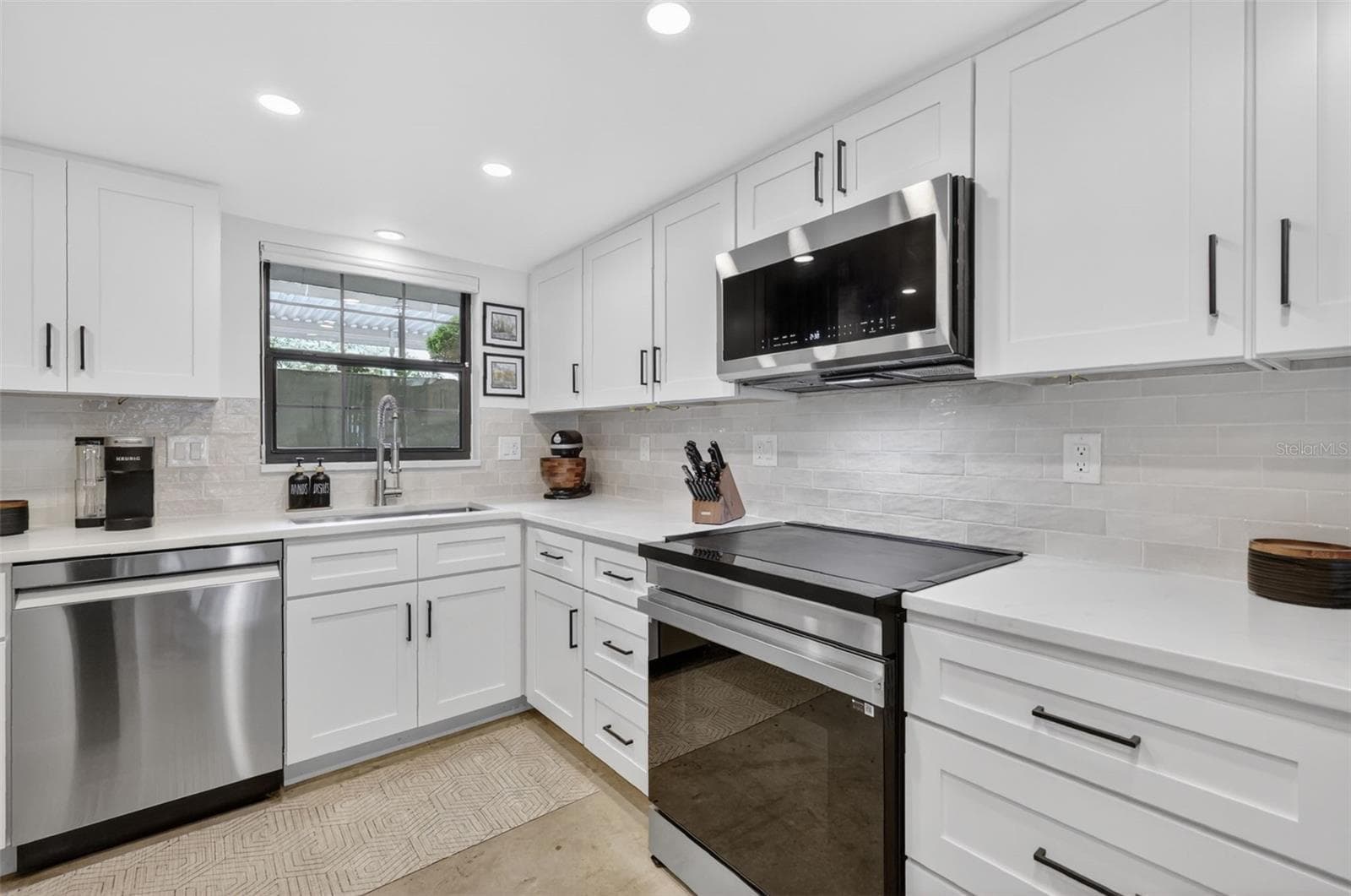 Condominium at 101 N GRANDVIEW ST #1, MOUNT DORA, photo 17 of 64