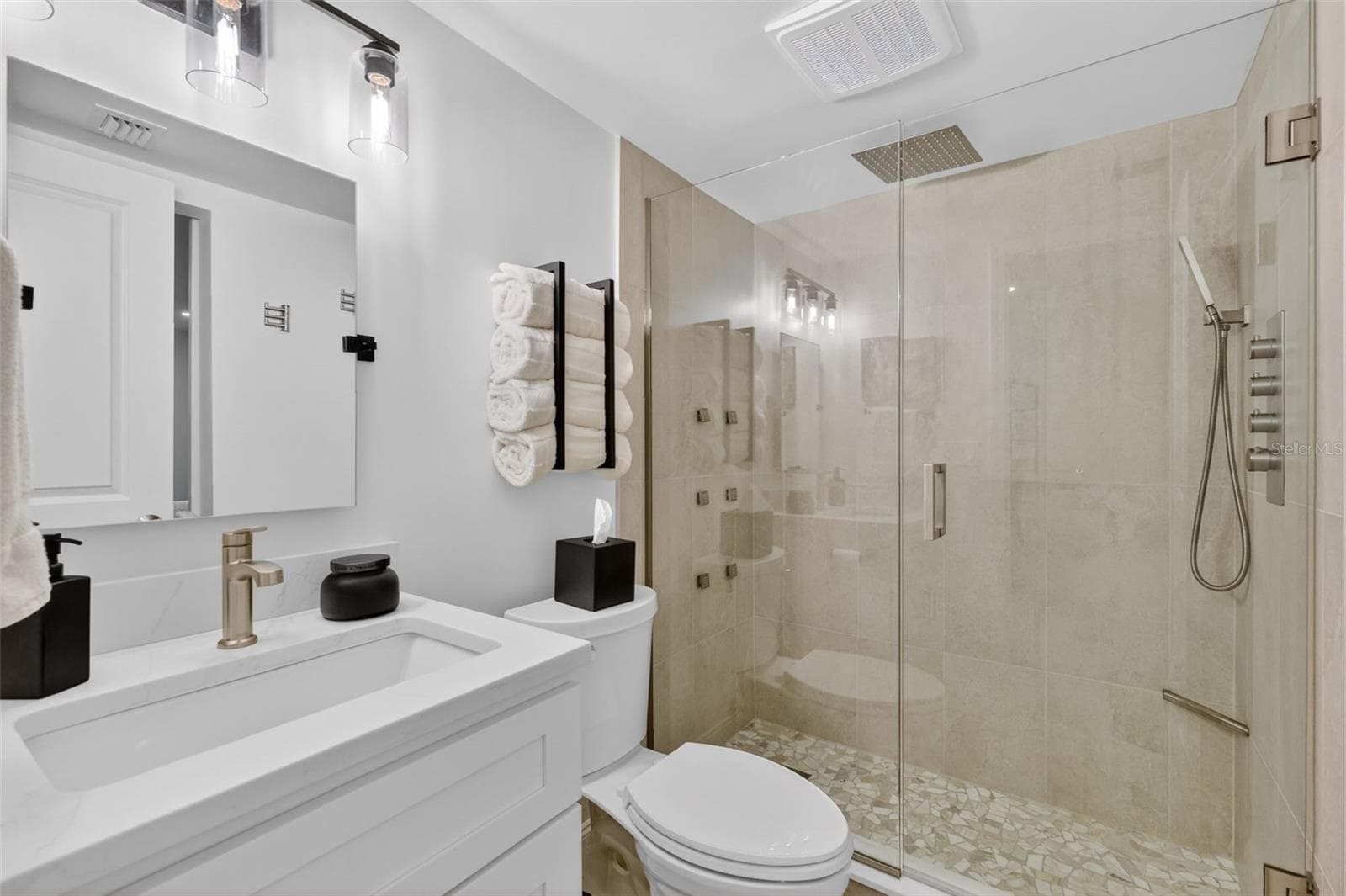 Condominium at 101 N GRANDVIEW ST #1, MOUNT DORA, photo 29 of 64