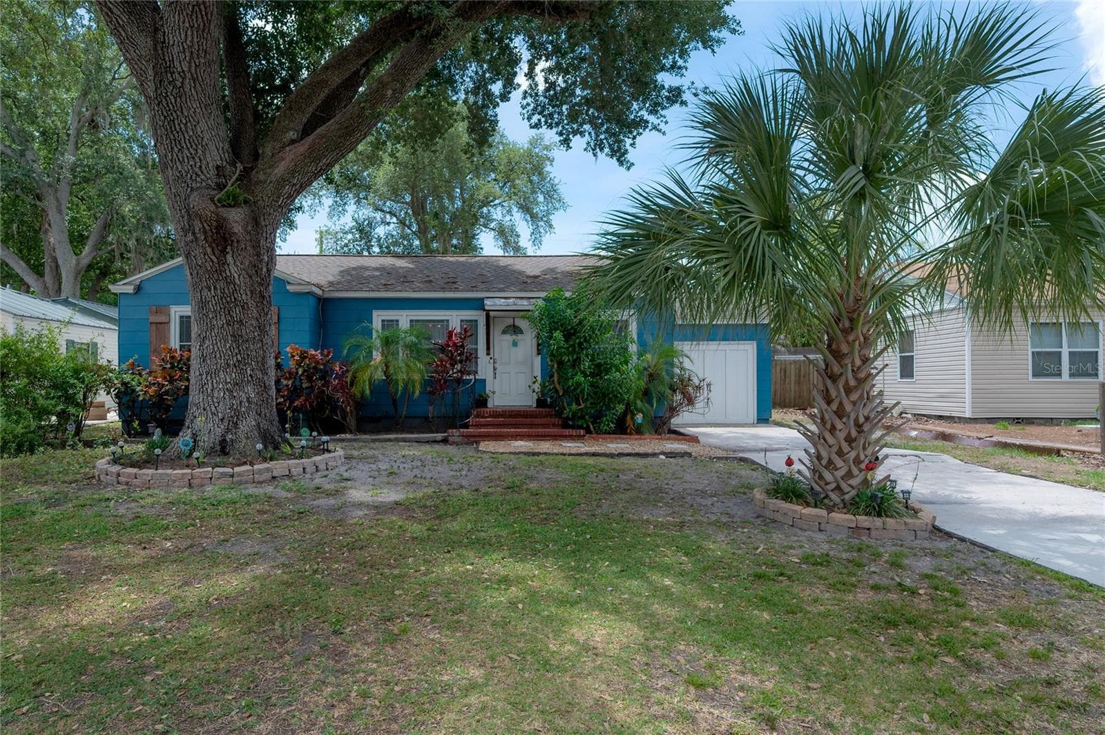 912 CORNELIUS AVE