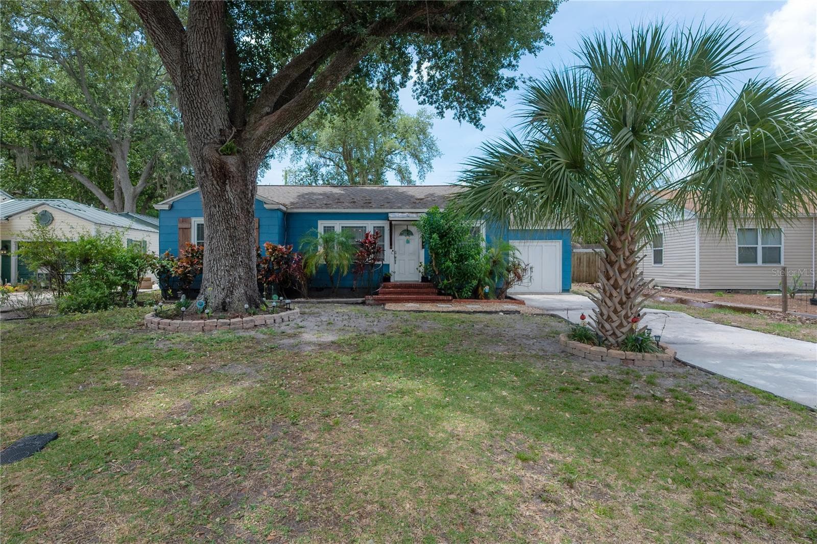 Single Family Residence at 912 CORNELIUS AVE, TAMPA, photo 2 of 47