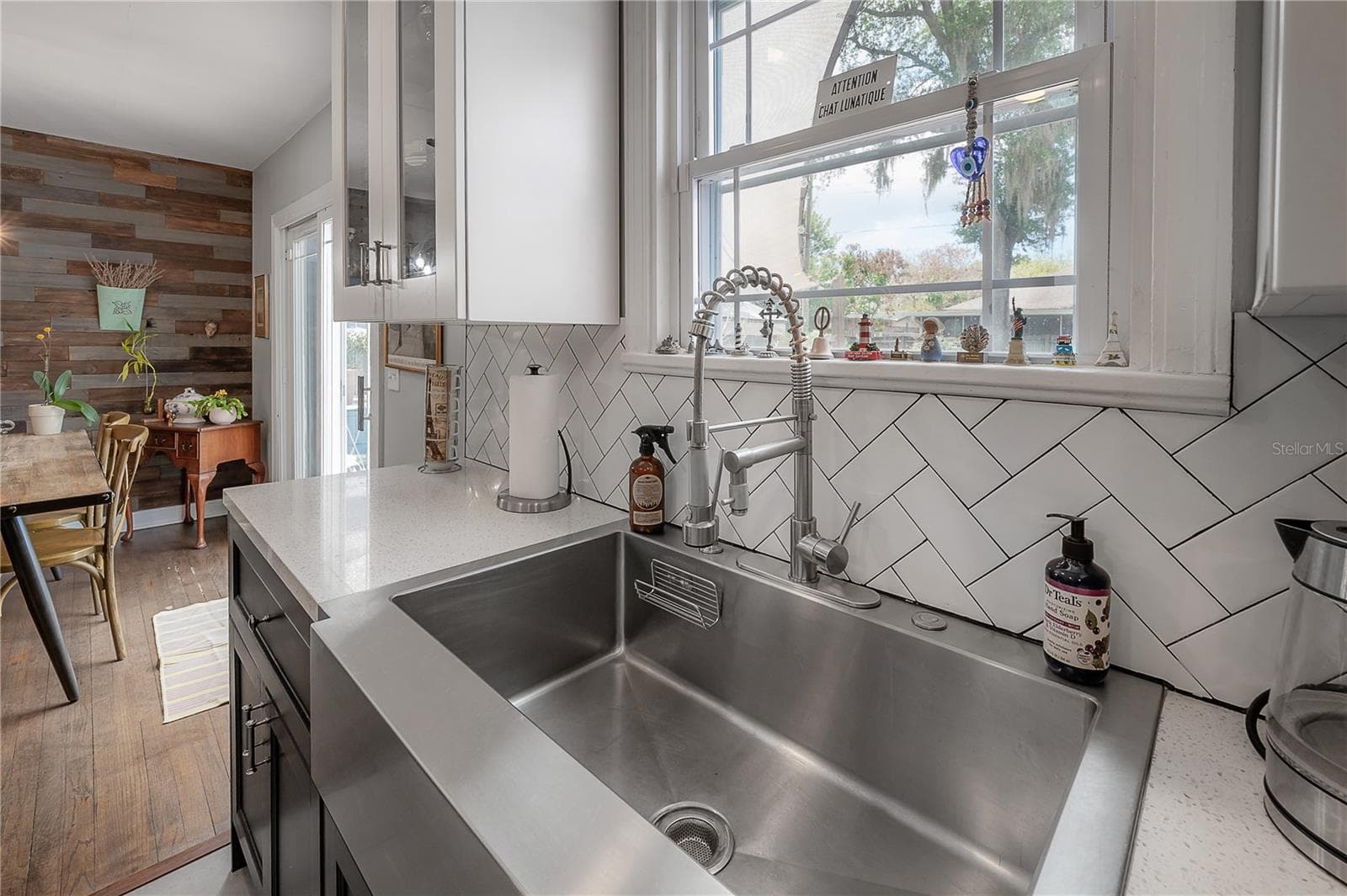 Single Family Residence at 912 CORNELIUS AVE, TAMPA, photo 19 of 47