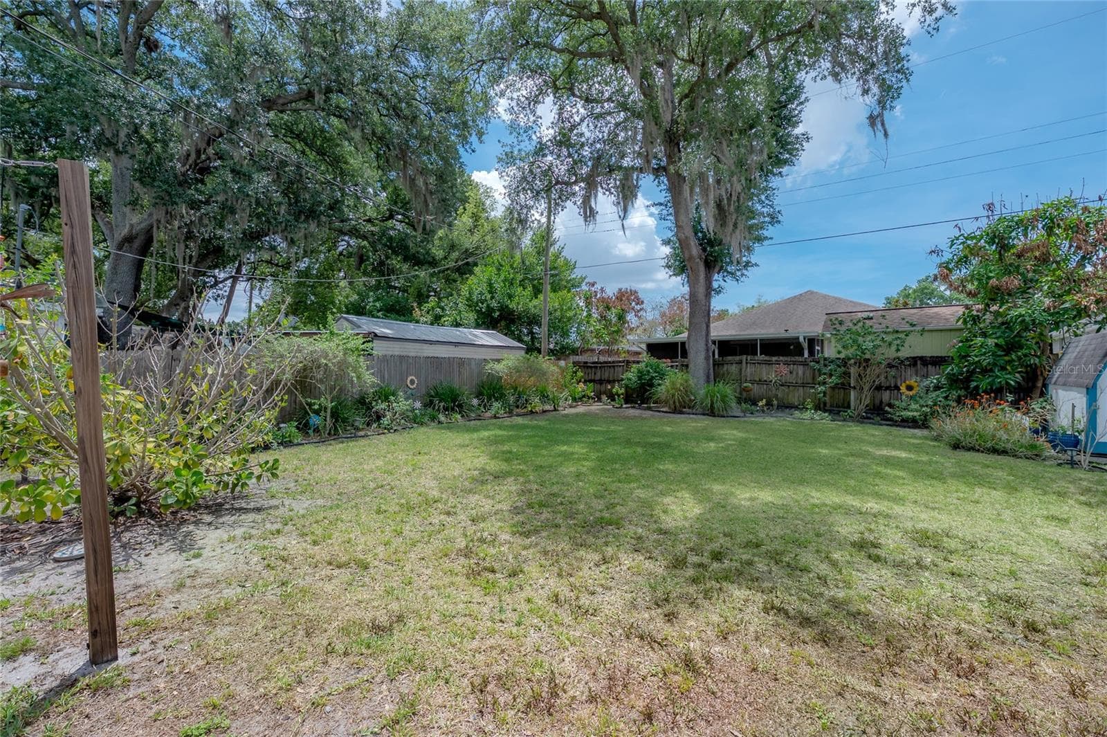 Single Family Residence at 912 CORNELIUS AVE, TAMPA, photo 42 of 47