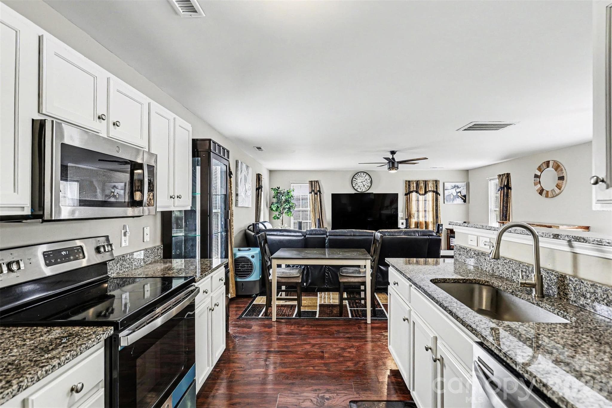 Single Family Residence at 306 Cayman Way, Charlotte, photo 10 of 23