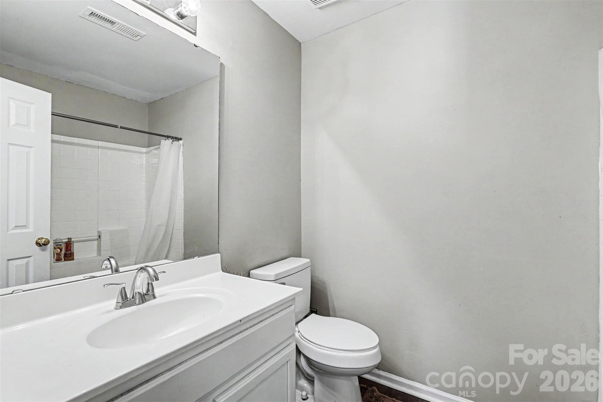 Hall bathroom - 306 Cayman Way, Charlotte